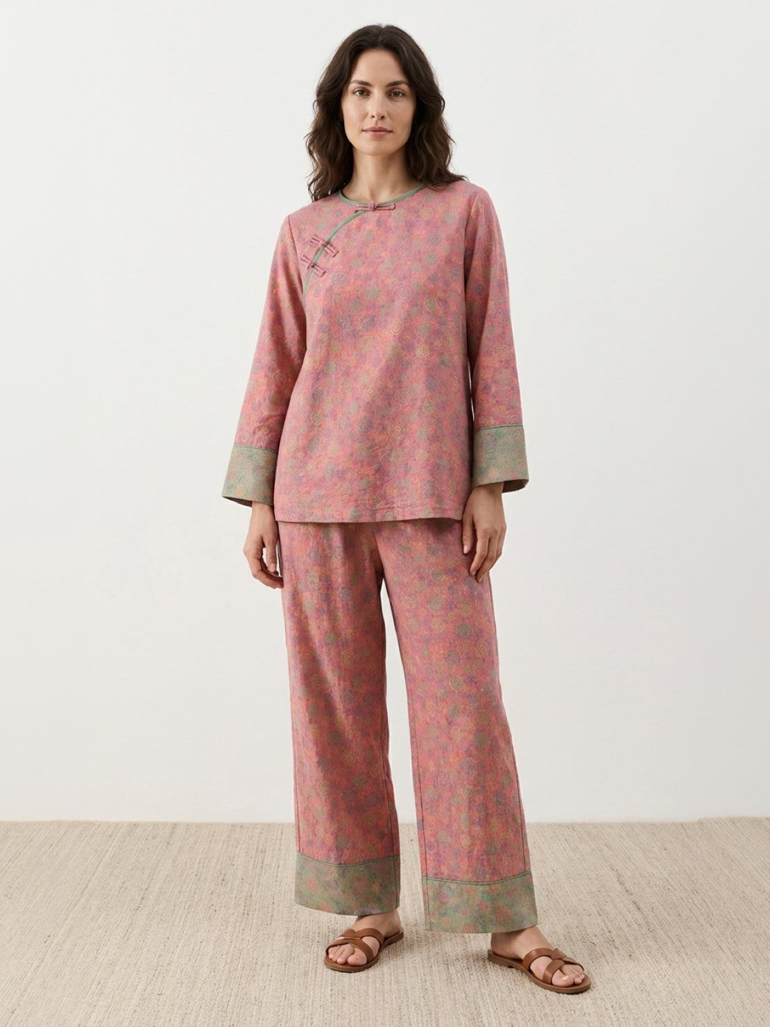 100% cotton Chinese Pankou pajamas set with tunic top and wide-leg pants in bold landscape print