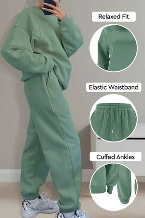 Comfy Chic Tracksuit in green with relaxed fit, elastic waistband, and cuffed ankles, perfect for casual wear and lounging.