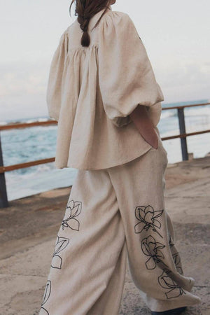 Dolce Vita Cotton Linen floral set with balloon sleeves and wide-leg pants in beige breathable fabric