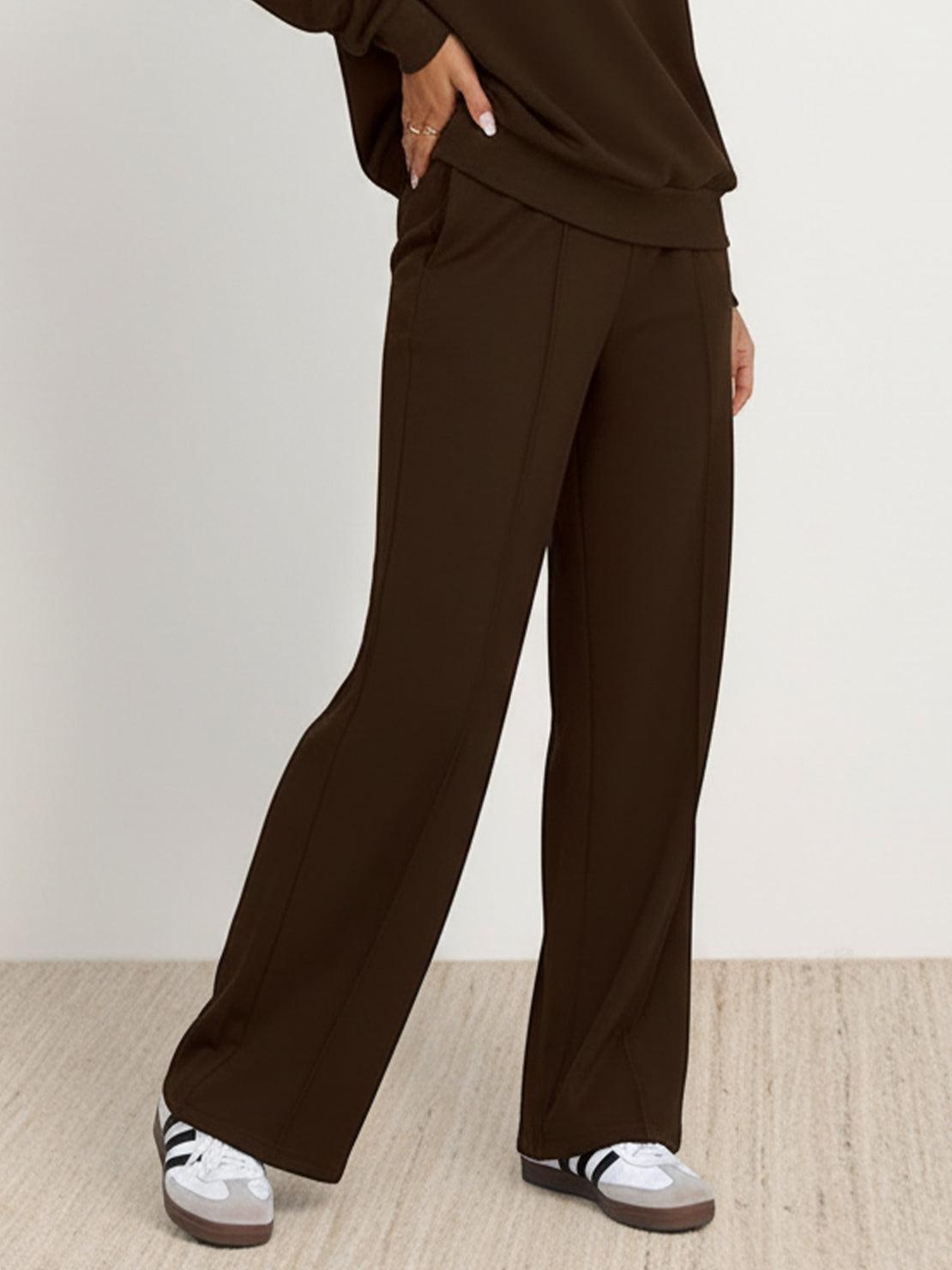 Wrinkle-free casual two-piece polo set with breathable fabric and structured fit