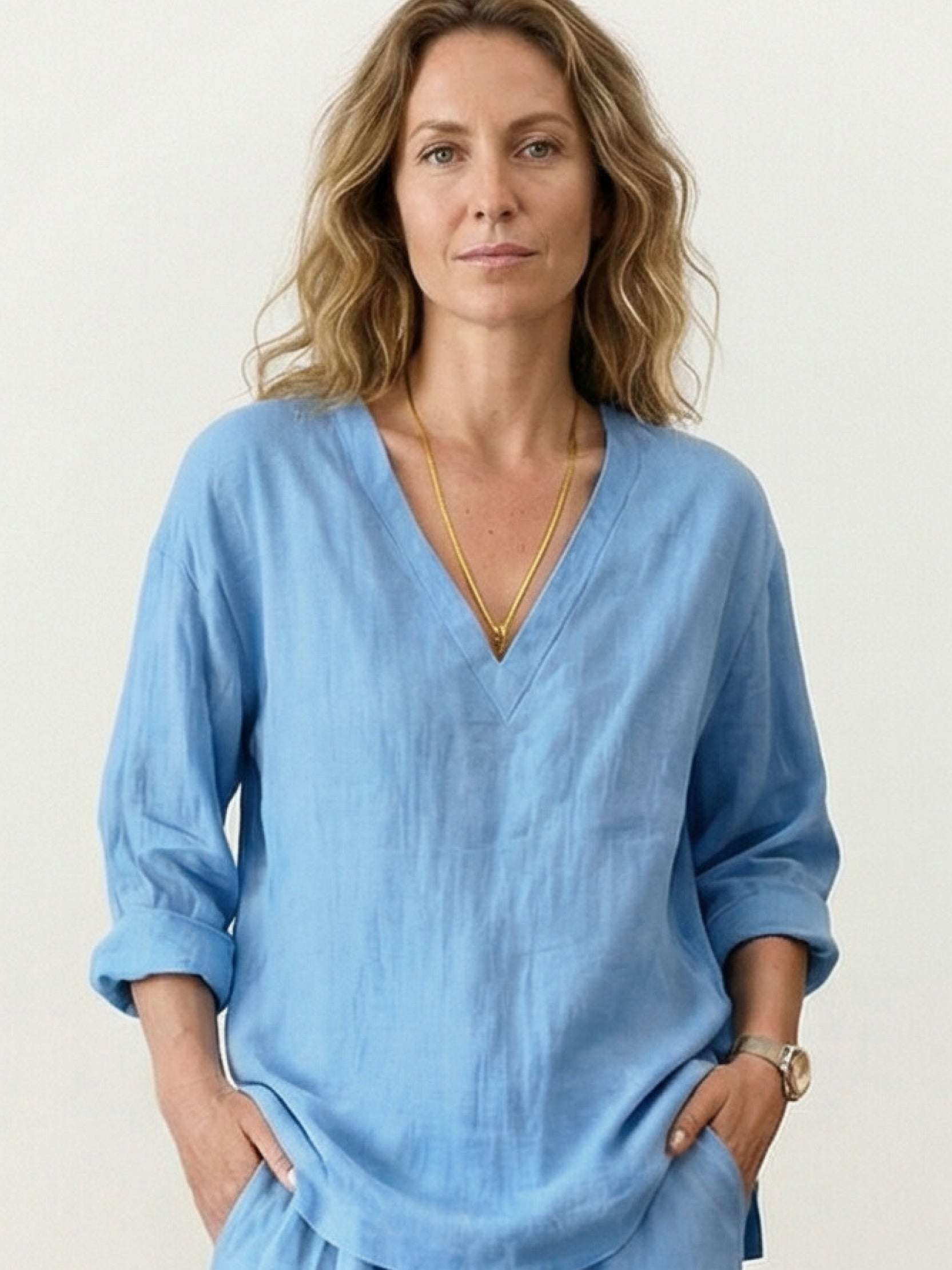 Lightweight cotton linen set with oversized V-neck top and wide-leg pants