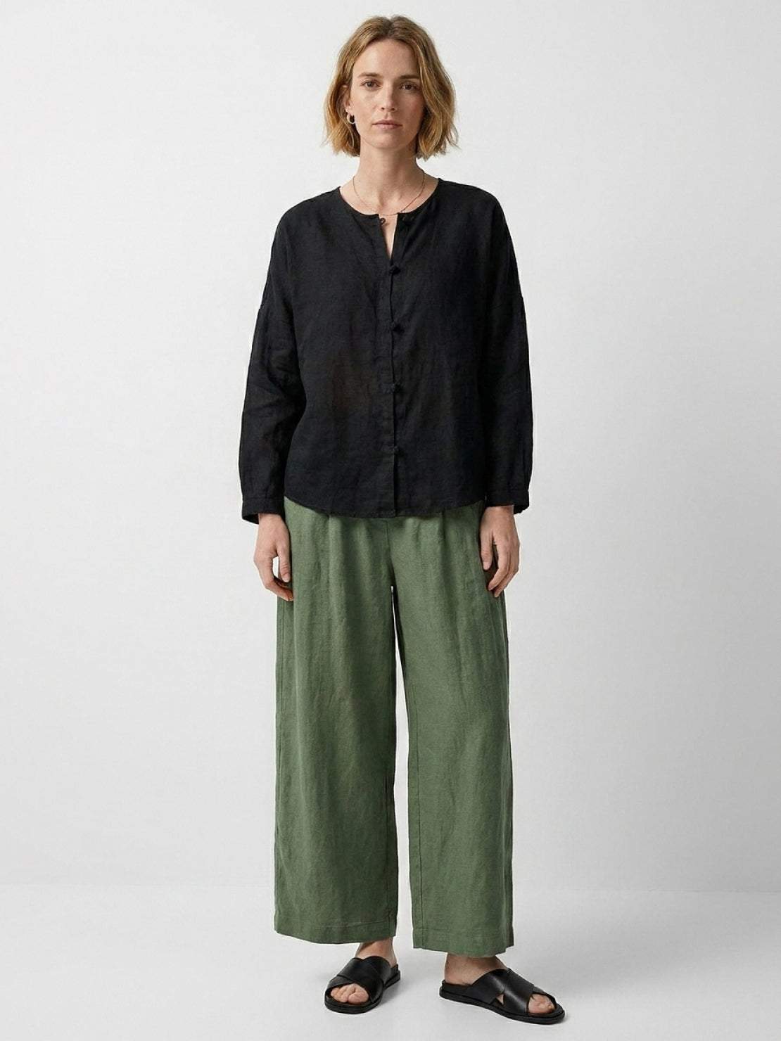 Oversized 100% linen blouse with frog-button closure and curved hem